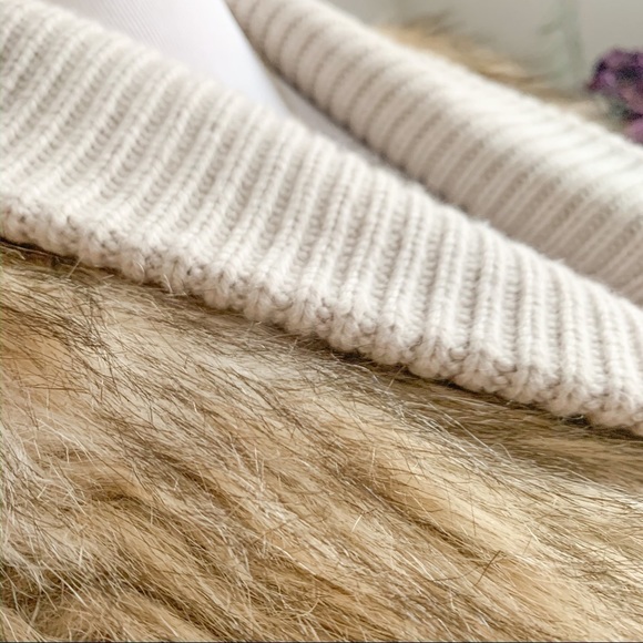 Wool Blend Ann Taylor Faux Fur Chunky Knit Button Vest - Picture 4 of 11